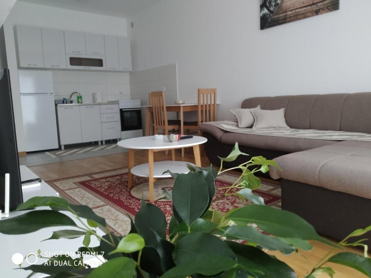 Aga Apartman Podgorica Ngoại thất bức ảnh